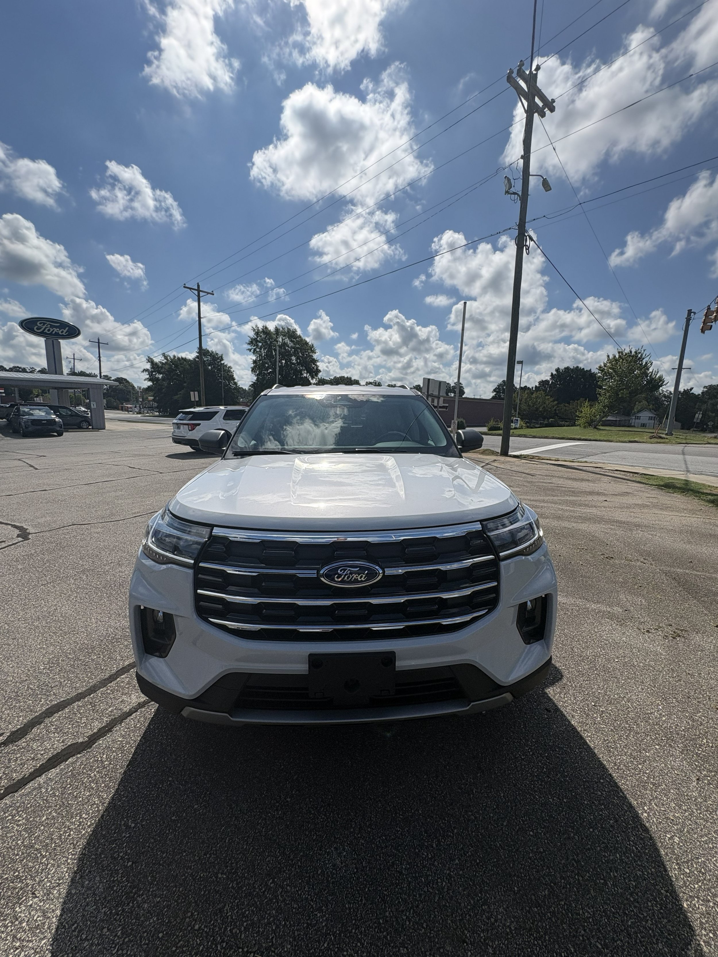 New 2026 Ford Explorer Active w/ Active Comfort Package RWD image 3