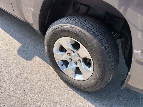 Used 2023 RAM 1500 Big Horn AWD/4WD image 24