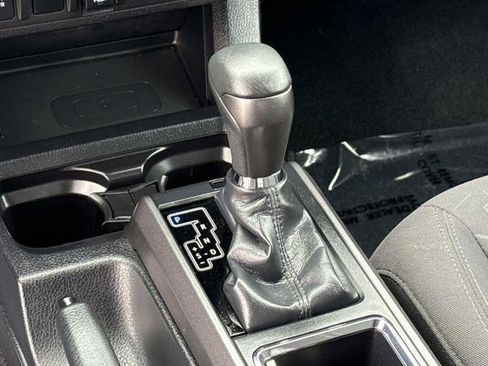 Used 2019 Toyota Tacoma TRD Off-Road w/ Technology Package image 22