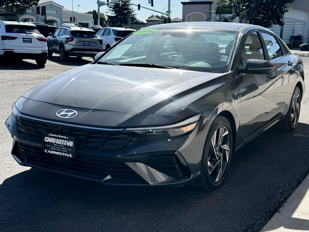 Used 2024 Hyundai Elantra Limited FWD image 7