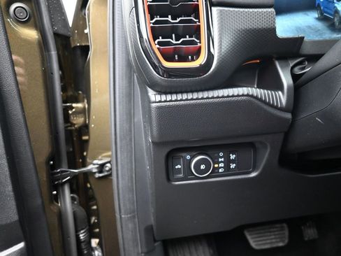 New 2025 Ford Ranger Raptor image 11