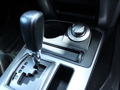 Used 2018 Toyota 4Runner SR5 image 27