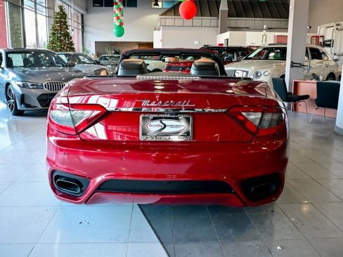 Used 2018 Maserati GranTurismo Convertible image 7