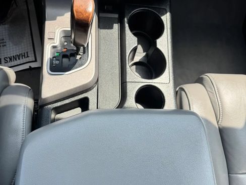 Used 2011 Toyota Tundra Limited AWD/4WD image 27