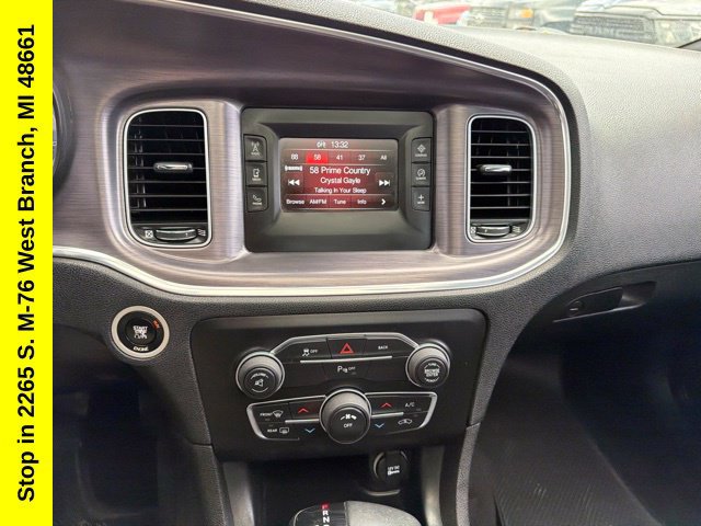 Used 2016 Dodge Charger SE w/ Power Sunroof Group AWD/4WD image 46