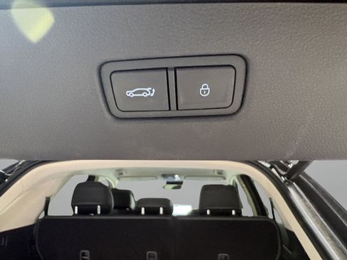 Used 2025 Genesis GV70 2.5T AWD/4WD image 14