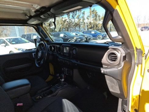 Used 2019 Jeep Wrangler Unlimited Sport S image 12
