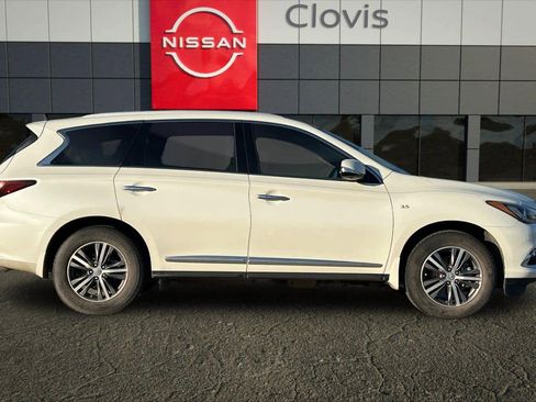 Used 2019 INFINITI QX60 Luxe w/ Essential Package image 9