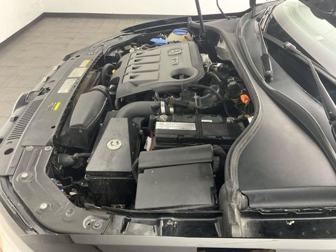 Used 2014 Volkswagen Passat TDI SE FWD image 18