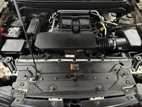 Used 2024 Chevrolet Colorado ZR2 w/ ZR2 Convenience Package III image 34