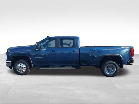 New 2026 Chevrolet Silverado 3500 LT w/ All Star Edition AWD/4WD image 2