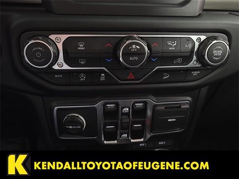 Used 2018 Jeep Wrangler Unlimited Sport S image 16