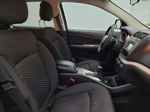 Used 2017 Dodge Journey SXT w/ Comfort/Convenience Group image 21