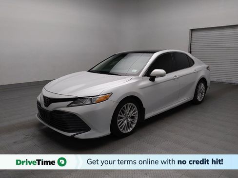Used 2018 Toyota Camry XLE image 1