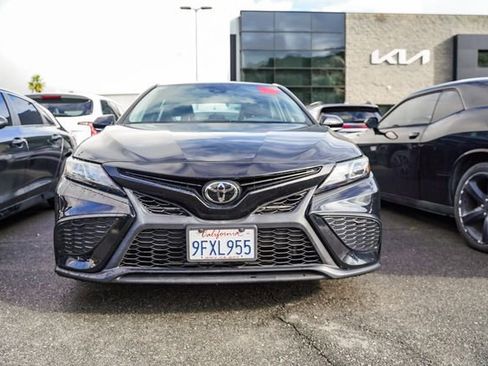 Used 2023 Toyota Camry SE image 5