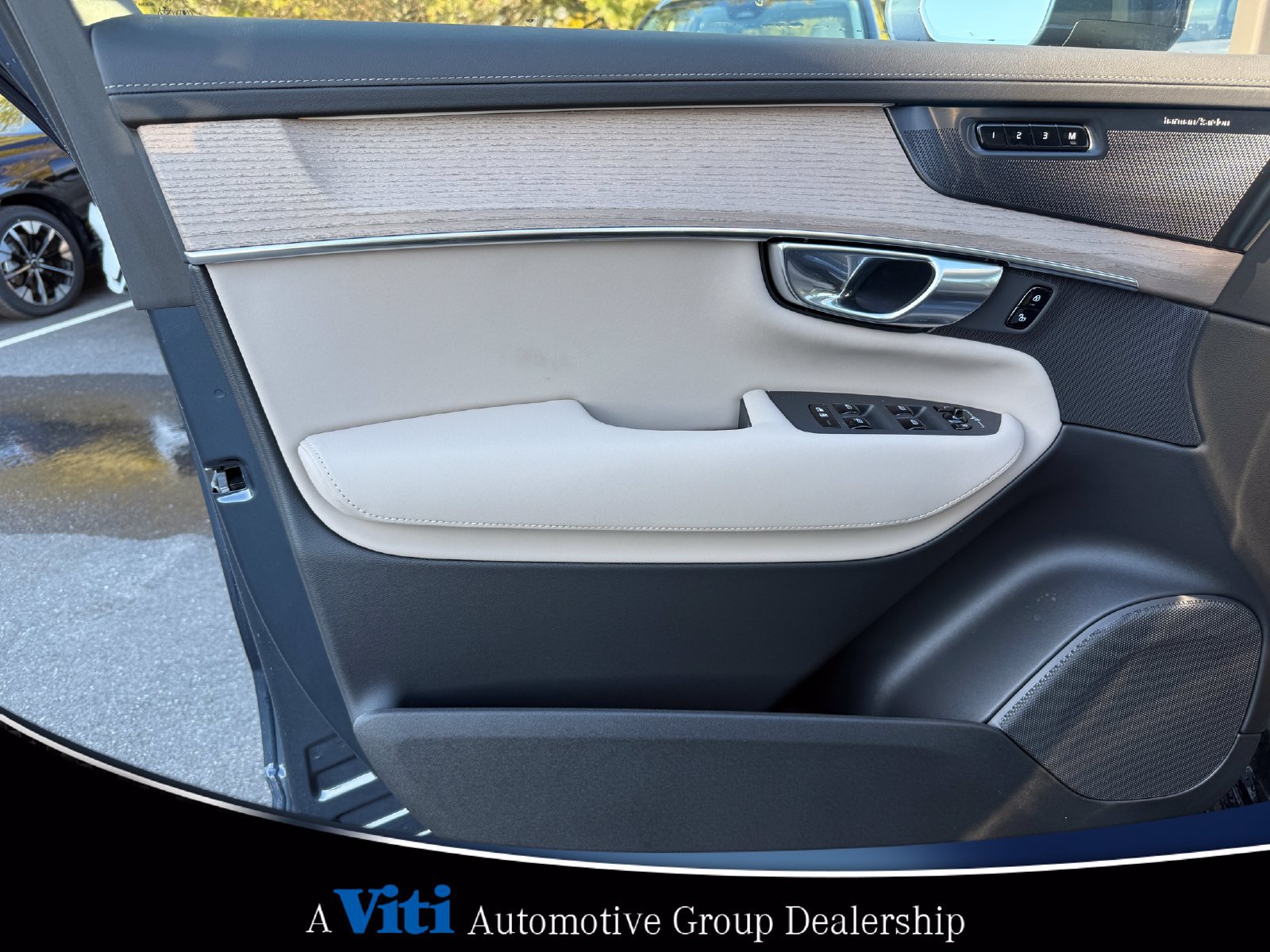 Used 2026 Volvo XC90 B5 Plus w/ Protection Package Premier AWD/4WD image 11
