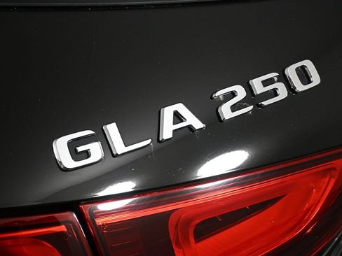 Certified 2023 Mercedes-Benz GLA 250 4MATIC image 27