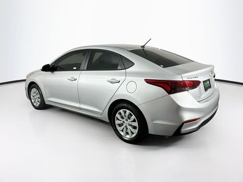 Used 2022 Hyundai Accent SE FWD image 5