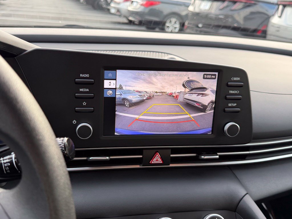 Used 2025 Hyundai Elantra SE FWD image 24