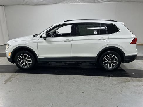Used 2020 Volkswagen Tiguan SE w/ Panoramic Sunroof Package AWD/4WD image 6