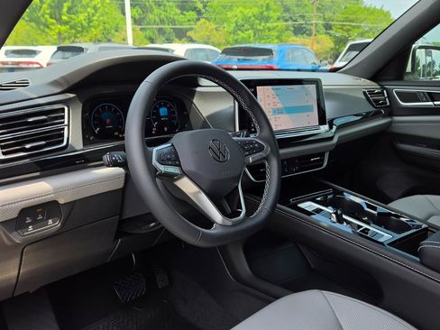 Used 2026 Volkswagen Atlas Cross Sport SEL AWD/4WD image 21