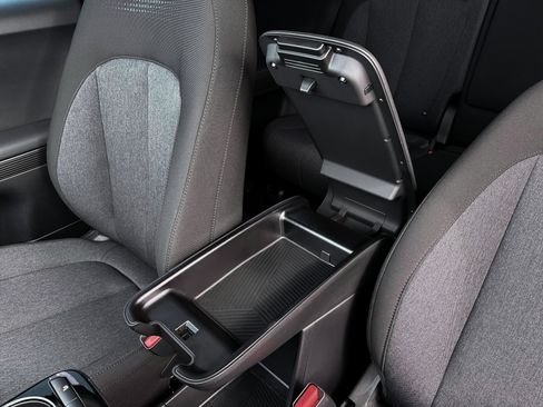 New 2026 Hyundai Ioniq 5 SE image 18