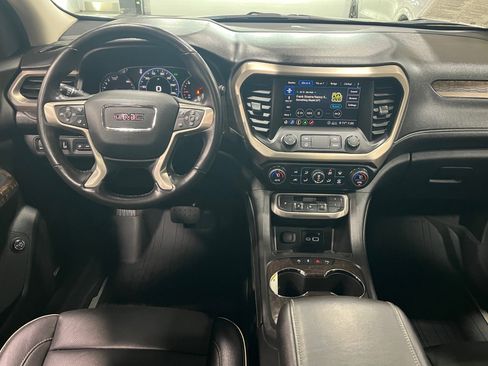 Certified 2020 GMC Acadia Denali w/ Technology Package image 10