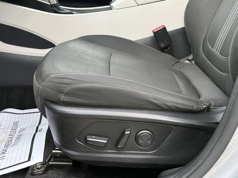 Used 2023 Hyundai Tucson SEL AWD/4WD image 16