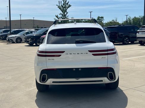 Used 2023 Genesis GV70 2.5T w/ Select Package AWD/4WD image 10