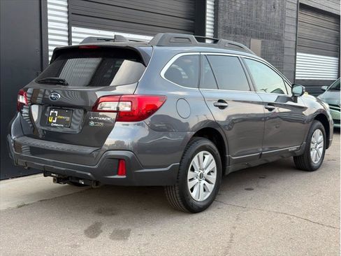 Used 2019 Subaru Outback 2.5i Premium AWD/4WD image 3