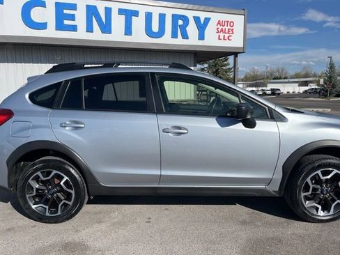 Used 2017 Subaru Crosstrek 2.0i AWD/4WD image 15