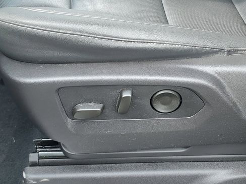 Used 2024 GMC Sierra 1500 SLT w/ SLT Premium Plus Package image 25