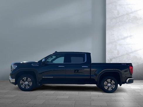 Used 2025 GMC Sierra 1500 SLT AWD/4WD image 3