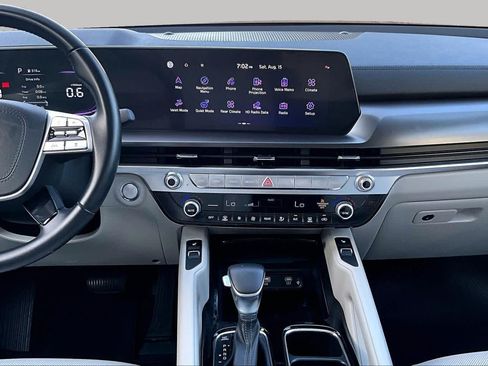 Certified 2025 Kia Telluride S FWD image 7
