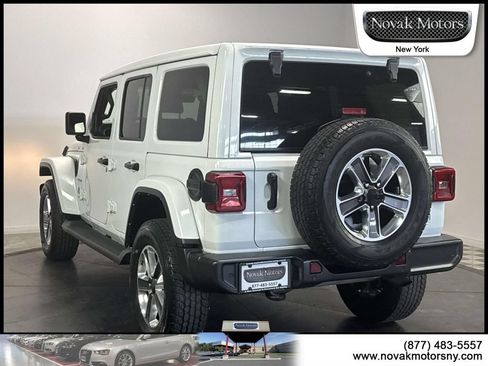Used 2022 Jeep Wrangler Unlimited Sahara w/ Cold Weather Group AWD/4WD image 8