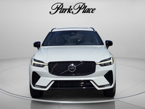 Used 2026 Volvo XC60 B5 Plus w/ Protection Package Premier AWD/4WD image 9