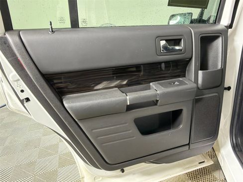 Used 2014 Ford Flex SEL image 21
