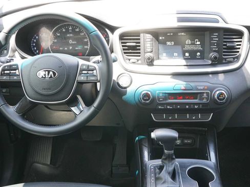 Used 2020 Kia Sorento EX FWD image 22