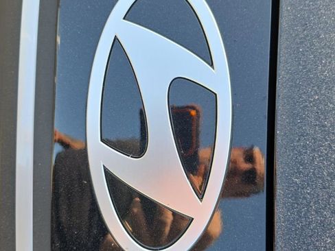 Used 2025 Hyundai Elantra Sport image 6