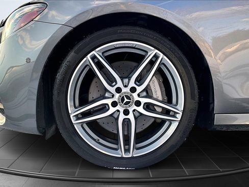 Used 2018 Mercedes-Benz E 300 4MATIC w/ Premium 1 Package image 34
