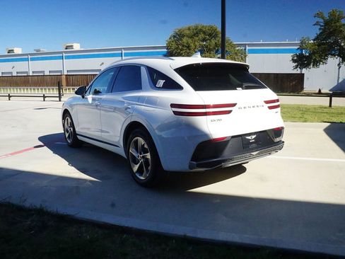 Certified 2026 Genesis GV70 2.5T Select image 4