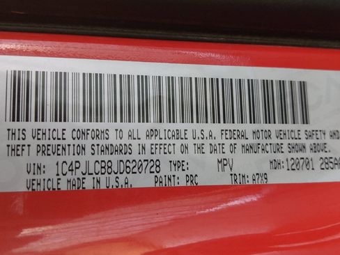 Used 2018 Jeep Cherokee Latitude w/ Altitude Package image 33