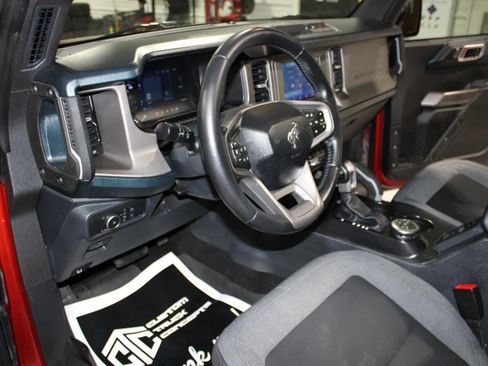 Used 2022 Ford Bronco Outer Banks AWD/4WD image 8