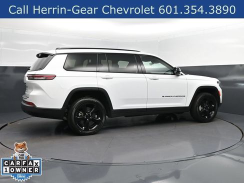 Used 2025 Jeep Grand Cherokee L Altitude AWD/4WD image 8