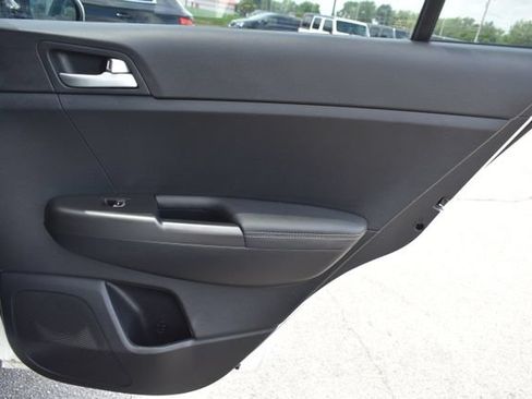 Used 2022 Kia Sportage LX FWD image 36