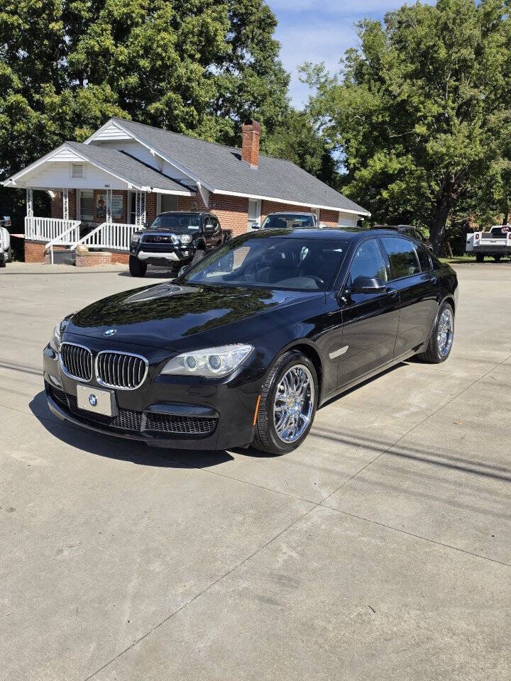 Used 2013 BMW 750Li xDrive AWD/4WD image 1