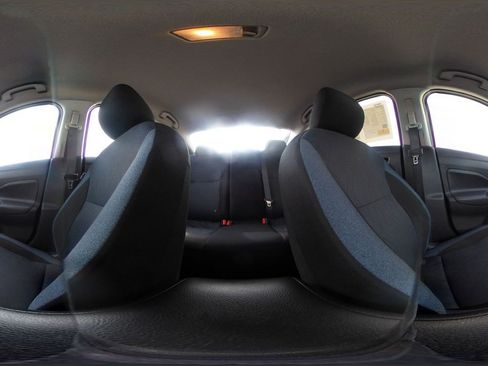 Used 2025 Nissan Versa SV image 43