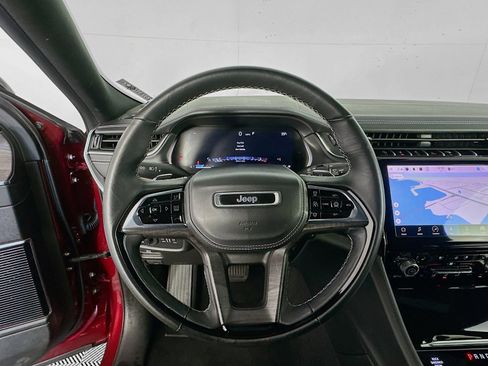 Used 2022 Jeep Grand Cherokee Overland AWD/4WD image 11