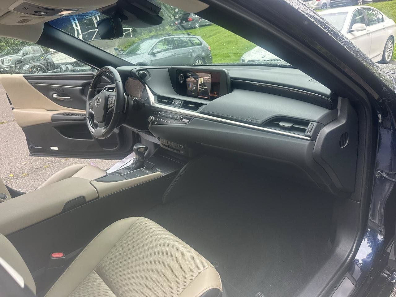 Used 2021 Lexus ES 250 w/ Premium Package AWD/4WD image 17