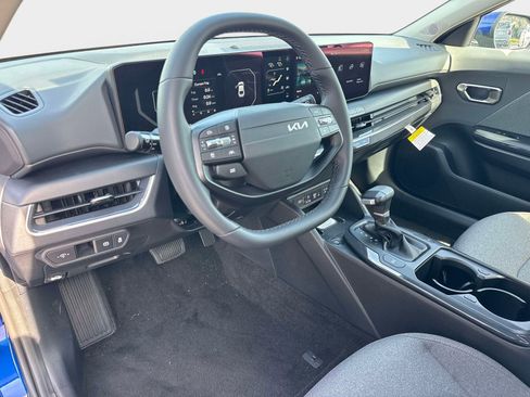 New 2025 Kia K4 EX image 15